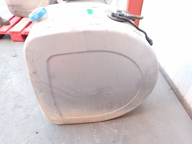 Recambio de deposito adblue para scania r480 referencia OEM IAM   