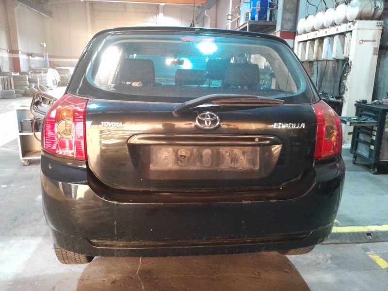 toyota corolla (_e12_) del año 2005