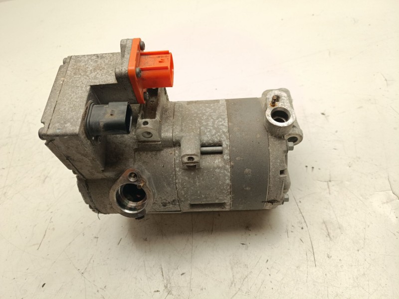 Recambio de compresor aire acondicionado para audi a3 mk4 referencia OEM IAM 5QE816803J  