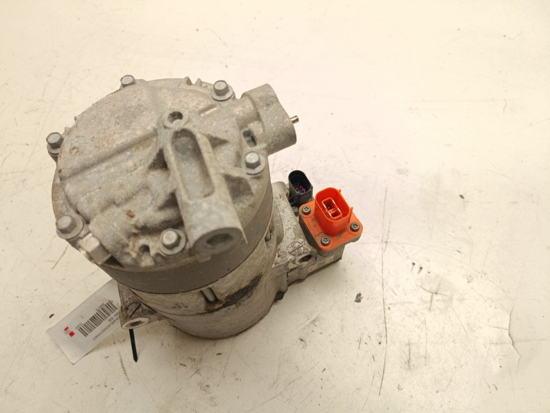 Recambio de compresor aire acondicionado para audi a3 mk4 referencia OEM IAM 5QE816803J  