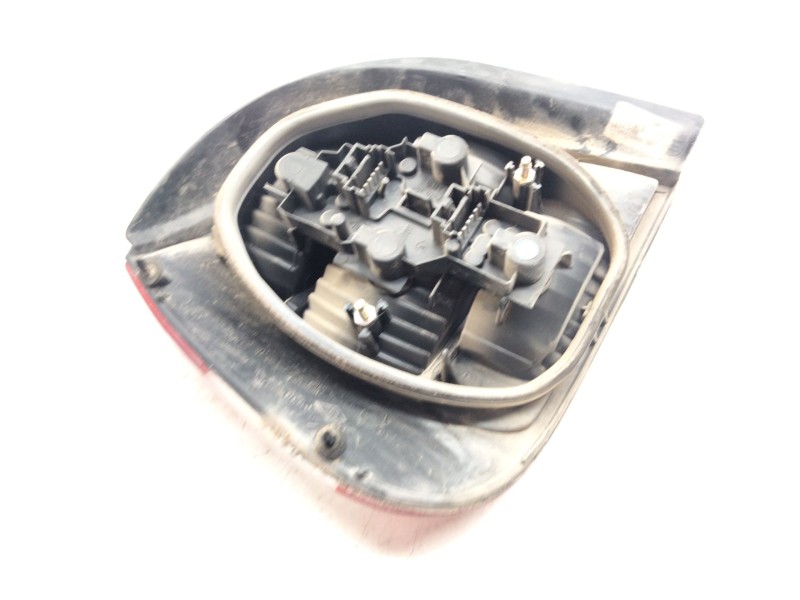 Recambio de piloto trasero derecho para renault scénic i monospace (ja0/1_, fa0_) 1.9 dti (ja1u) referencia OEM IAM 7700428055  