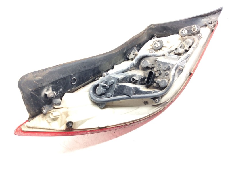 Recambio de piloto trasero derecho para opel insignia berlina 2.0 cdti cat referencia OEM IAM 168348  