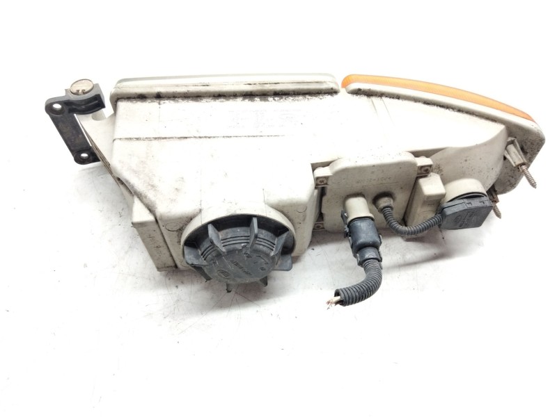 Recambio de piloto delantero derecho para man tg 360 a referencia OEM IAM 81253206092  