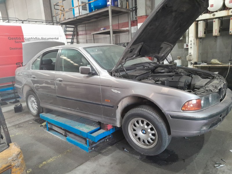 bmw 5 (e39) del año 1997