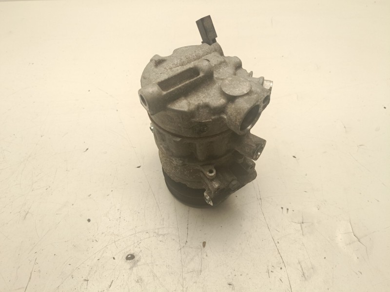 Recambio de compresor aire acondicionado para audi a4 berlina (8w2) referencia OEM IAM 4M0816803  