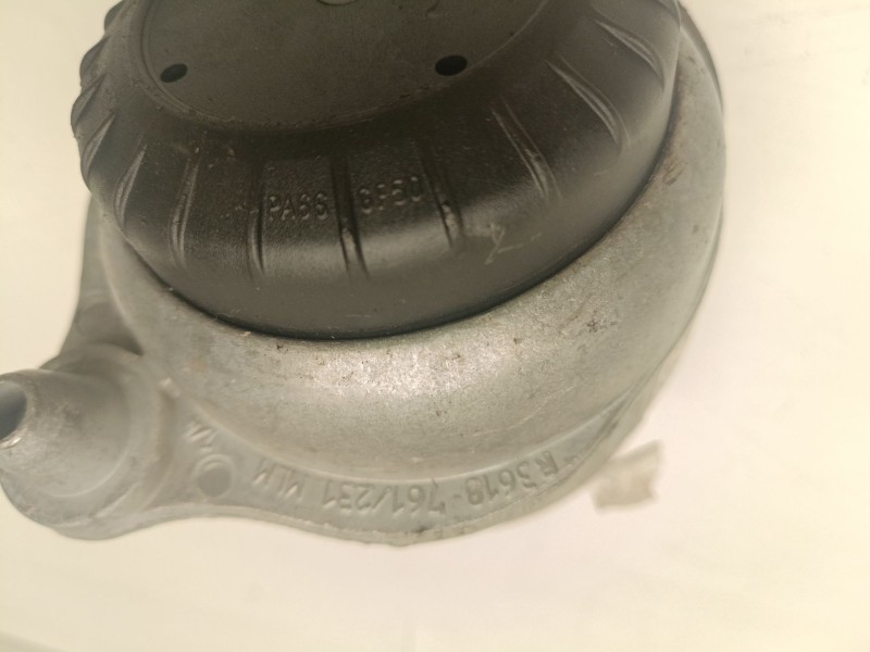 Recambio de soporte motor derecho inferior para mercedes-benz clase c (w205) c 220 bluetec / d (205.002, 205.004) referencia OEM