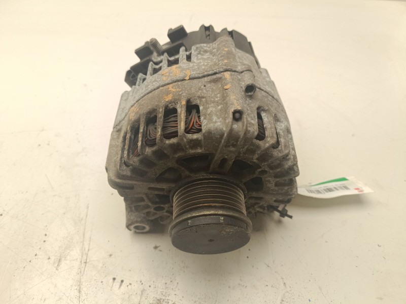 Recambio de alternador para bmw serie 3 coupe (e92) 2.0 16v referencia OEM IAM 8507624  