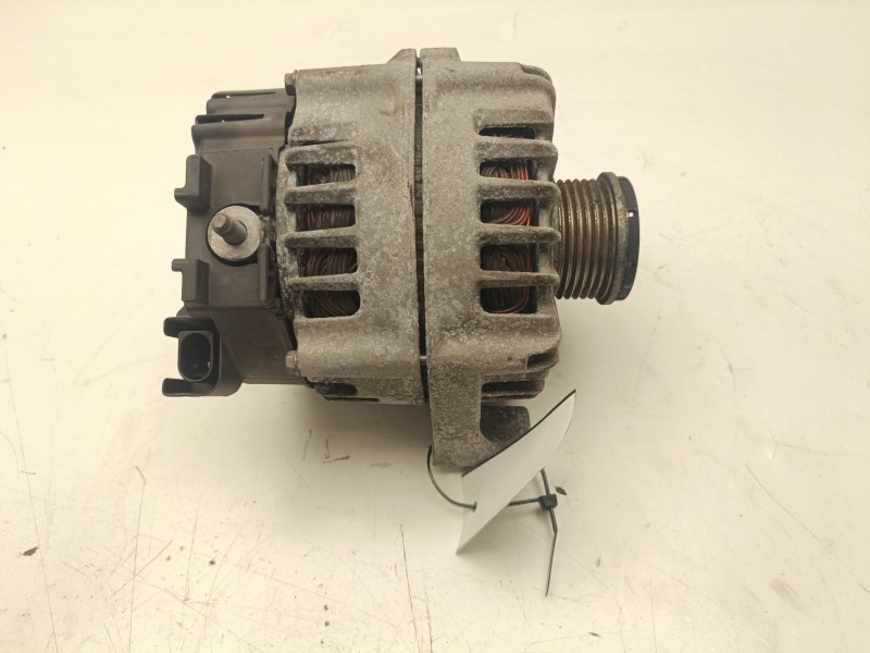 Recambio de alternador para bmw 3 (f30, f80) 318 d referencia OEM IAM 7823343  