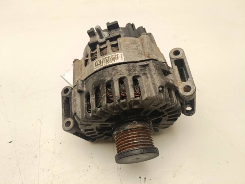 Recambio de alternador para mercedes-benz vito / mixto furgón (w639) 110 cdi (639.601, 639.603, 639.605) referencia OEM IAM BD39