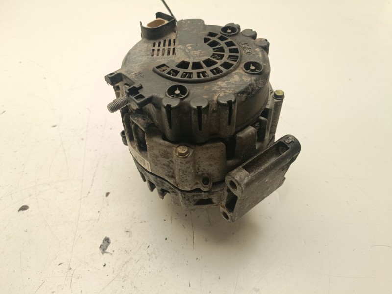 Recambio de alternador para mercedes-benz vito / mixto furgón (w639) 110 cdi (639.601, 639.603, 639.605) referencia OEM IAM BD39