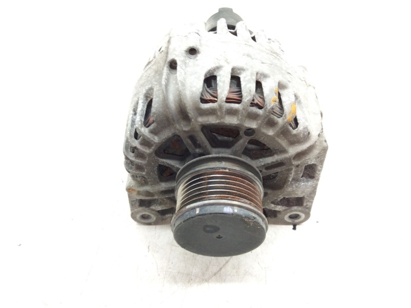 Recambio de alternador para renault kangoo profesional referencia OEM IAM A612716A  