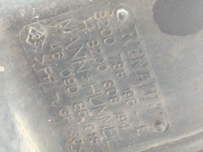 Recambio de caja filtro de aire para renault kangoo profesional referencia OEM IAM 8200788196E  