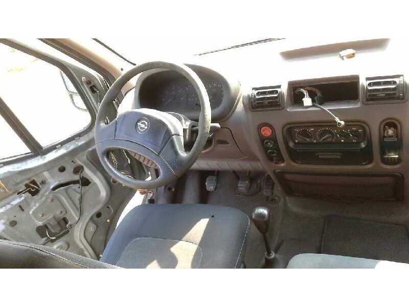 opel movano del año 2001