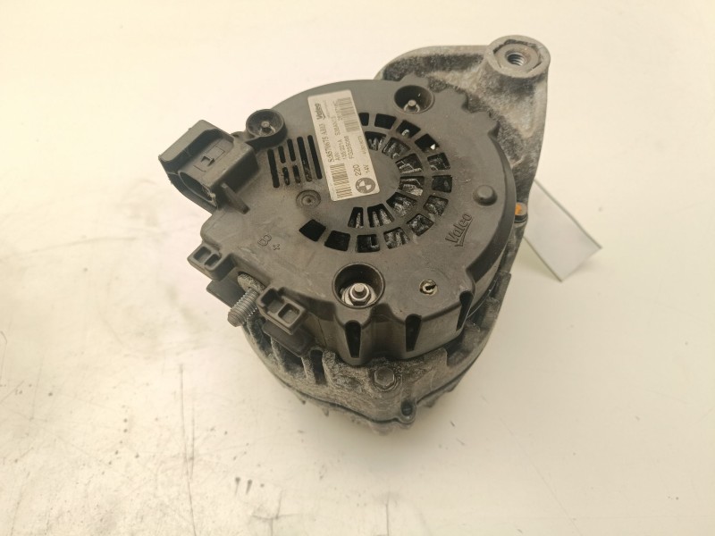 Recambio de alternador para bmw 3 (f30, f80) 330 d xdrive referencia OEM IAM 8570675  