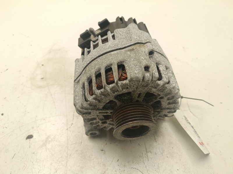 Recambio de alternador para bmw 3 descapotable (e93) 320 d referencia OEM IAM 7802261  