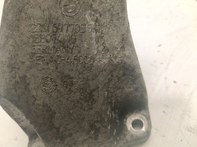 Recambio de soporte motor derecho inferior para bmw 5 (e60) 520 d referencia OEM IAM 22116777056  