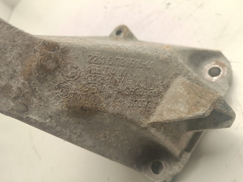 Recambio de soporte motor derecho superior para bmw 1 coupé (e82) 118 d referencia OEM IAM 22116781916  