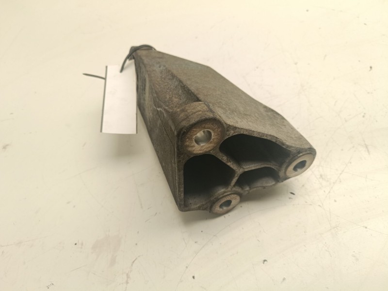 Recambio de soporte motor derecho superior para ford transit v363 furgón (fcd, fdd) 2.0 ecoblue referencia OEM IAM GK31-6061-AA 