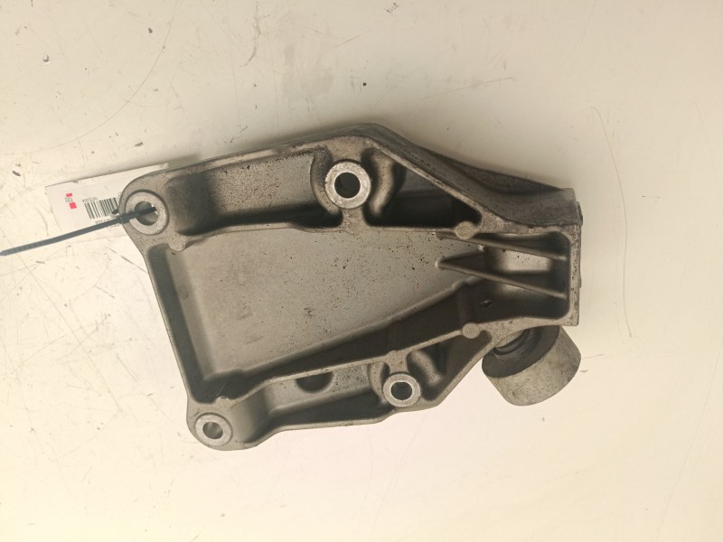 Recambio de soporte motor izquierdo superior para bmw 7 (f01, f02, f03, f04) 730 d referencia OEM IAM 22116777623  