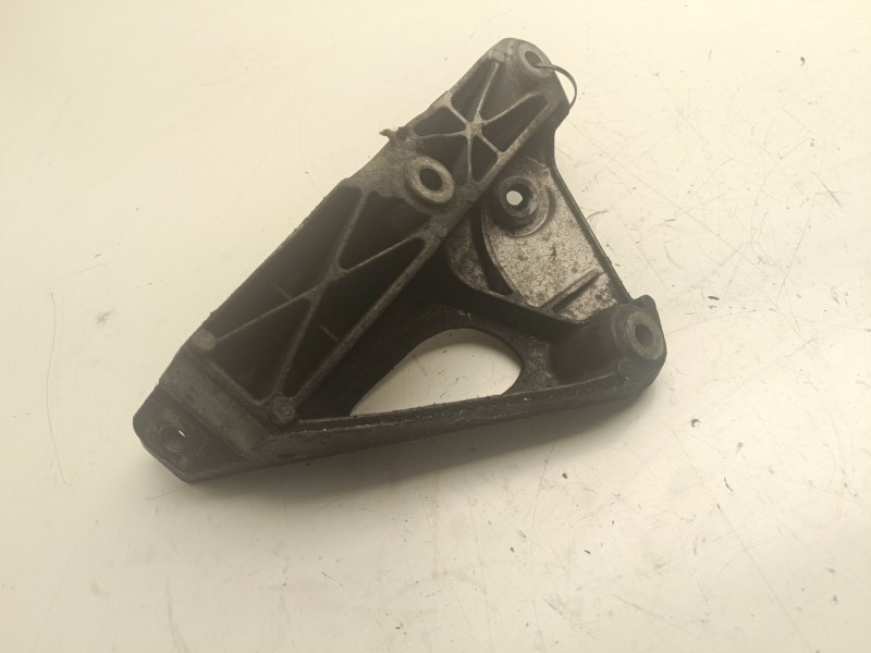 Recambio de soporte motor izquierdo superior para bmw 4 coupé (f32, f82) 435 d xdrive referencia OEM IAM 22116784829  