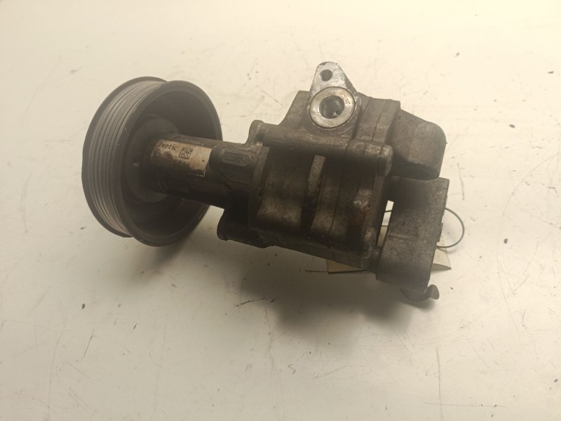 Recambio de bomba direccion para bmw 6 gran coupe (f06) 640 d referencia OEM IAM 679646202  