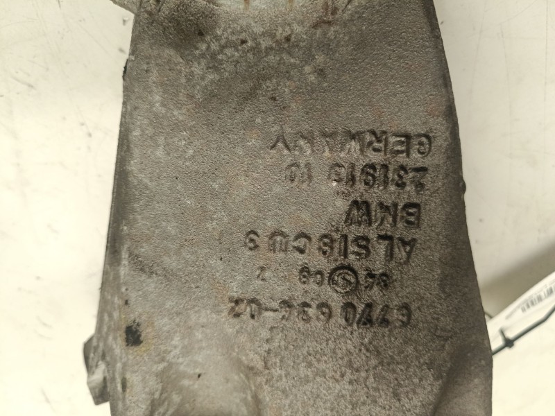 Recambio de soporte motor derecho superior para bmw 5 (e60) 530 d referencia OEM IAM 6770834  