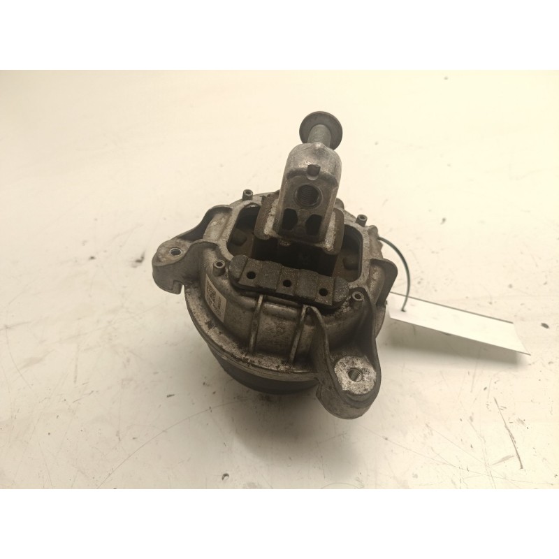 Recambio de soporte motor derecho inferior para bmw 5 gran turismo (f07) 520 d referencia OEM IAM 6868302  