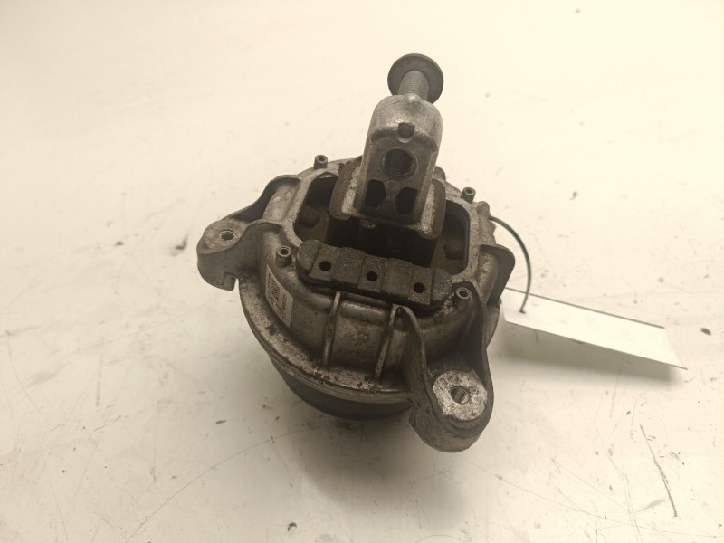 Recambio de soporte motor derecho inferior para bmw 5 gran turismo (f07) 520 d referencia OEM IAM 6868302  