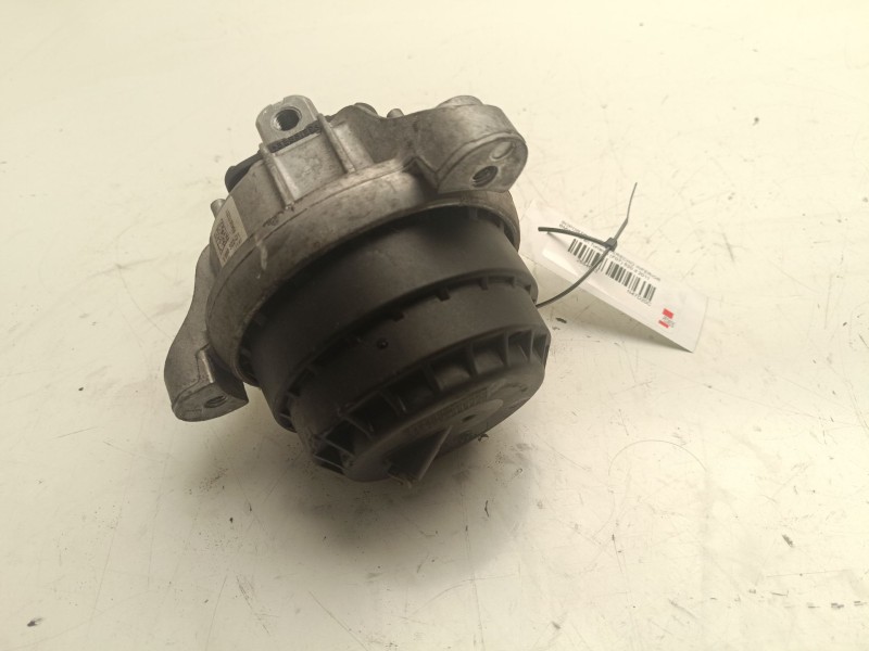 Recambio de soporte motor derecho inferior para bmw 5 gran turismo (f07) 520 d referencia OEM IAM 6868302  