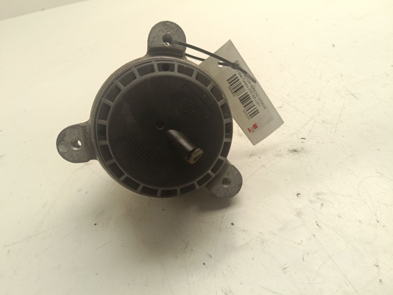 Recambio de soporte motor derecho inferior para bmw 5 gran turismo (f07) 520 d referencia OEM IAM 6868302  