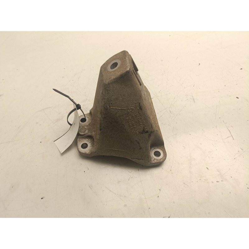 Recambio de soporte motor derecho superior para bmw 5 (f10) 520 d referencia OEM IAM 22116781242  