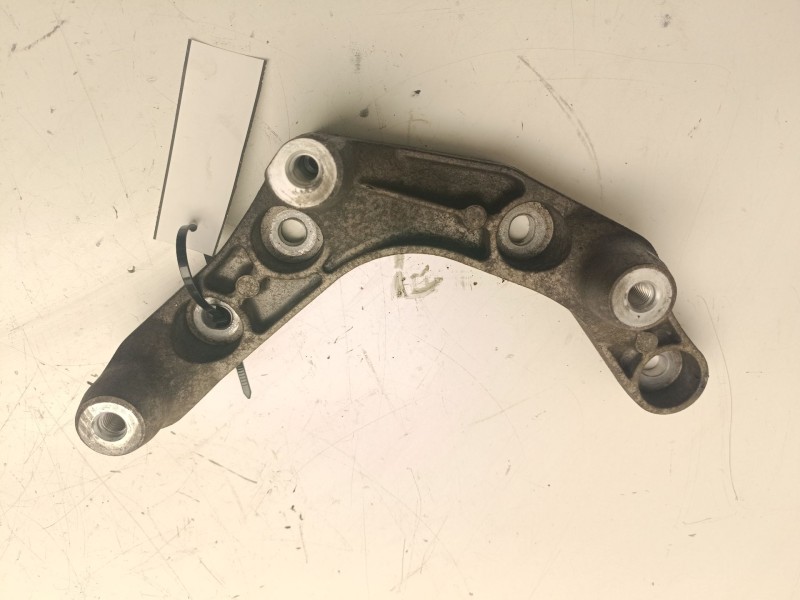 Recambio de soporte del diferencial para mercedes-benz glc (x253) 250 d 4-matic (253.909) referencia OEM IAM A6420140600  