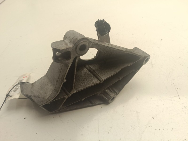 Recambio de soporte motor izquierdo superior para bmw 1 (e87) 118 d referencia OEM IAM 22116775041  