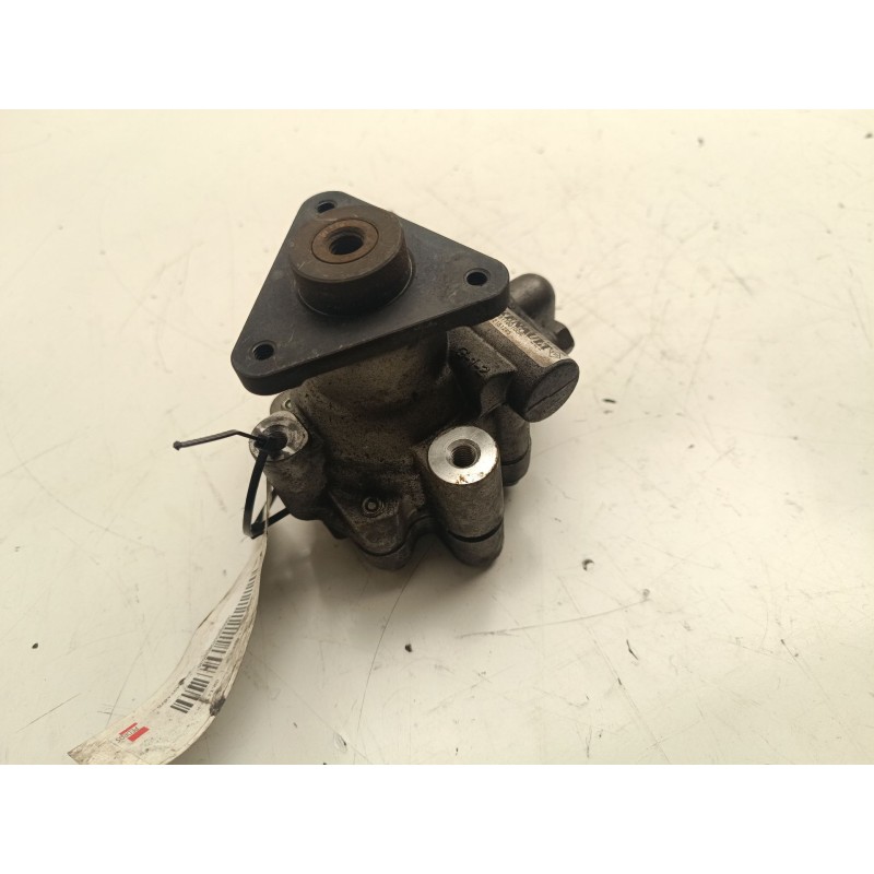 Recambio de bomba direccion para renault master kombi l1h1 3,3t referencia OEM IAM 12181285  