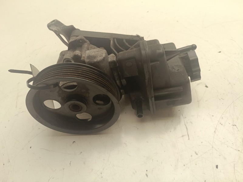 Recambio de bomba direccion para mercedes-benz vito / mixto furgón (w639) 113 cdi (639.601, 639.603, 639.605) referencia OEM IAM