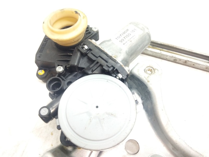 Recambio de elevalunas trasero derecho para toyota corolla verso (zer_, zze12_, r1_) 1.8 (znr11_) referencia OEM IAM 997250101  