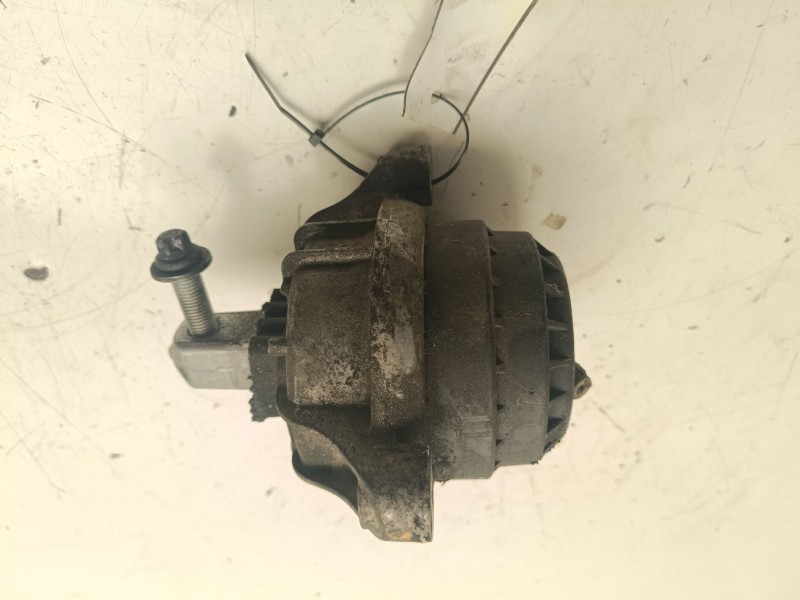 Recambio de soporte motor izquierdo inferior para bmw serie 3 berlina (e90) referencia OEM IAM 6780263  