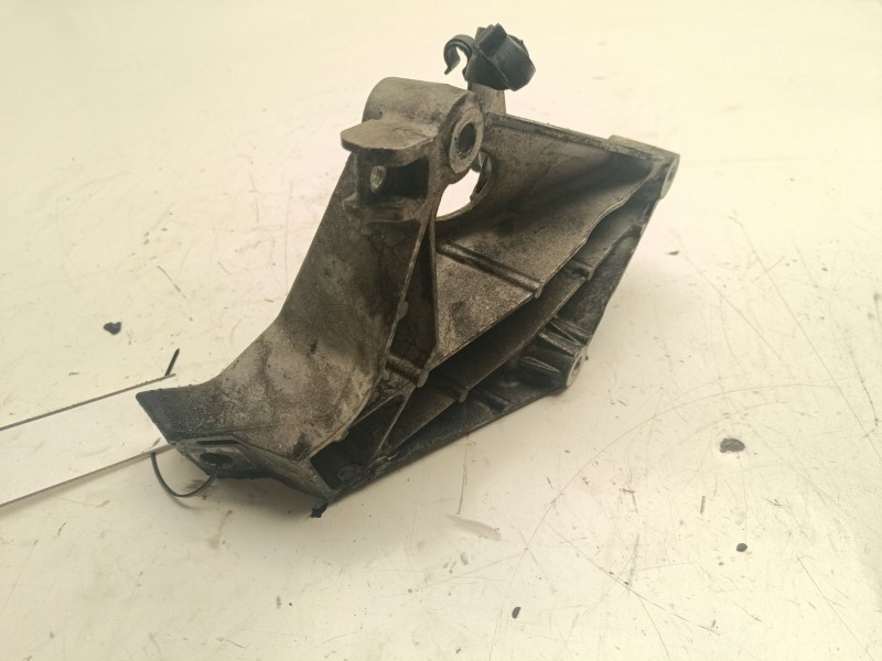 Recambio de soporte motor izquierdo superior para bmw serie 1 berlina (e81/e87) referencia OEM IAM 22116775041  