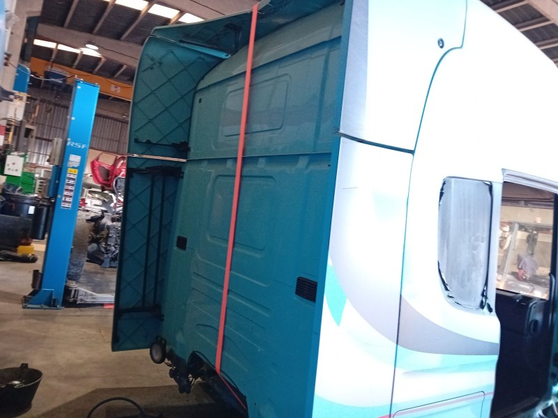 Recambio de cabina completa para scania r480 referencia OEM IAM   