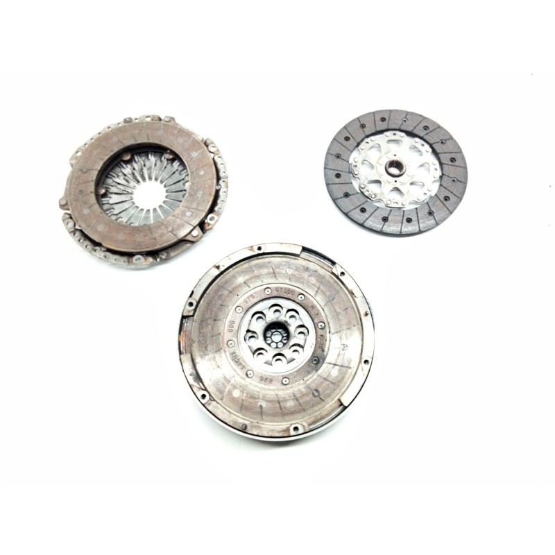 Recambio de kit embrague para kia sportage iii (sl) 2.0 crdi referencia OEM IAM 3072001563  