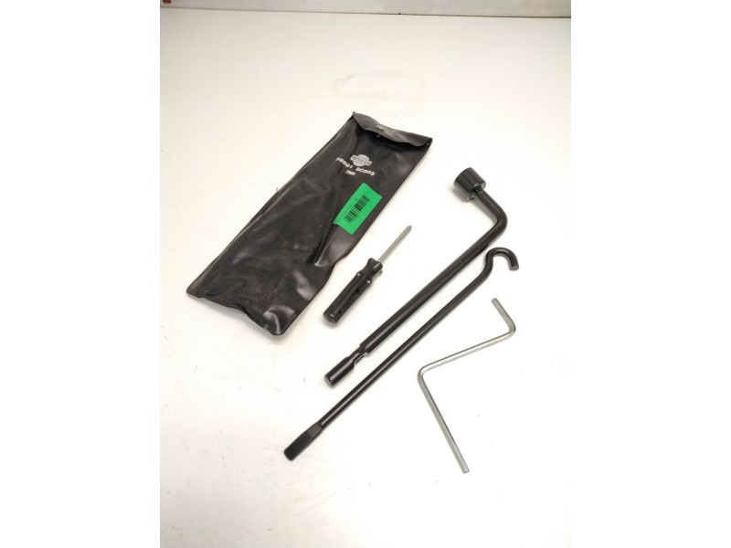 Recambio de varios para nissan serena (c23) 2.3 d referencia OEM IAM 995018C803  BOLSA HERRAMIENTAS RUEDA REPUESTO