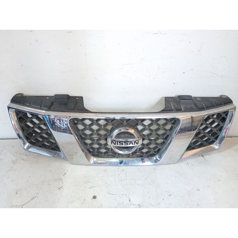 Recambio de rejilla delantera para nissan pathfinder iii (r51) 2.5 dci 4wd referencia OEM IAM   