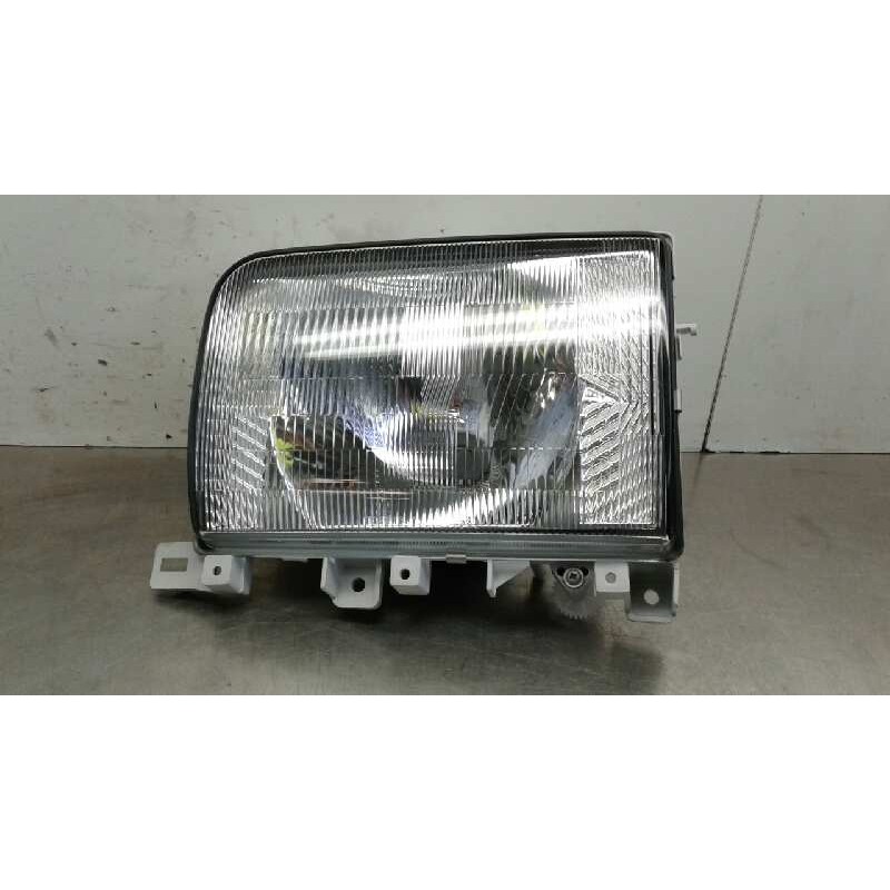 Recambio de faro izquierdo para nissan cabstar 09.06 referencia OEM IAM 2151156  