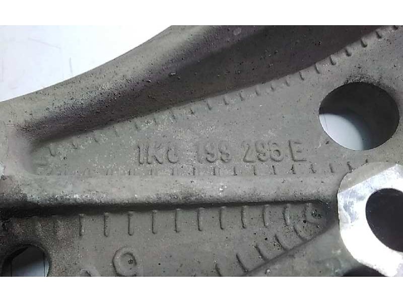 Recambio de soporte brazo suspension delantero derecho para seat leon (1p1) 2.0 tdi referencia OEM IAM 1K0199296E  