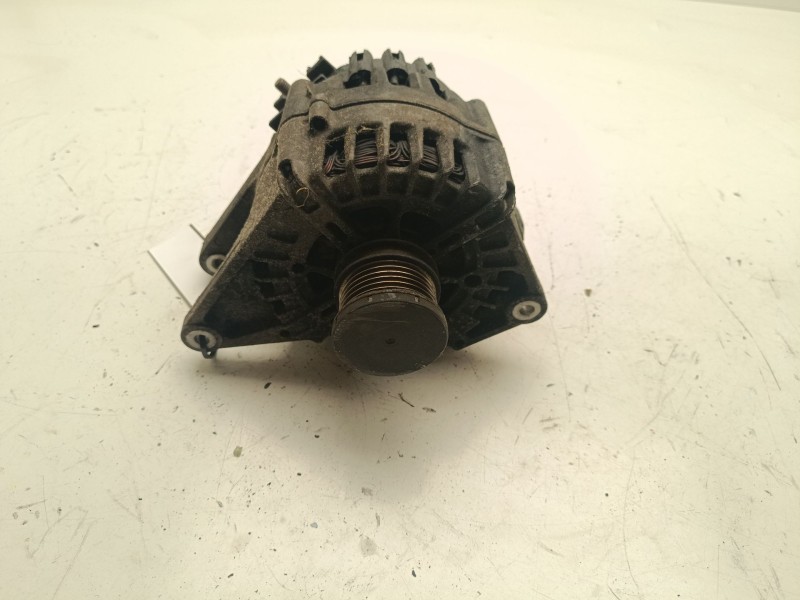 Recambio de alternador para jeep patriot patriot referencia OEM IAM 04801827AA  