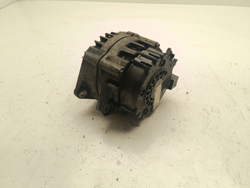 Recambio de alternador para jeep patriot patriot referencia OEM IAM 04801827AA  