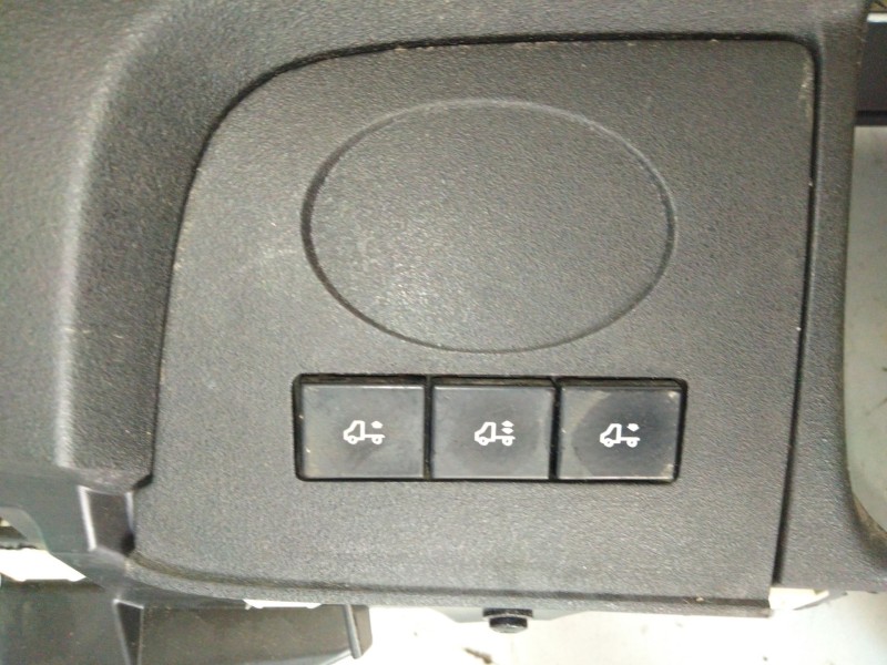 Recambio de salpicadero para iveco daily vi caja/chasis 35s18, 35c18, 40c18, 50c18, 60c18, 65c18, 70c18 referencia OEM IAM 58015