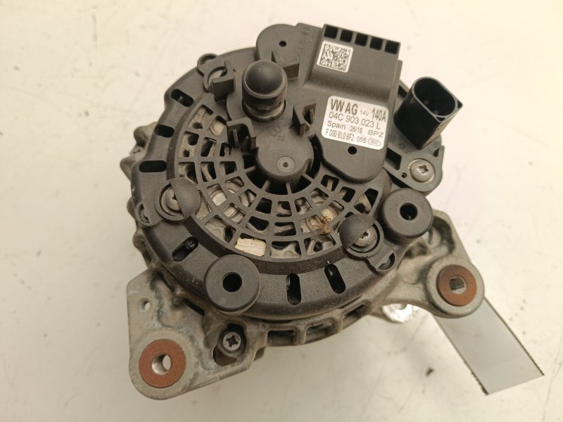 Recambio de alternador para audi a1 (8xk) 1.4 16v tfsi referencia OEM IAM 04C903023L  