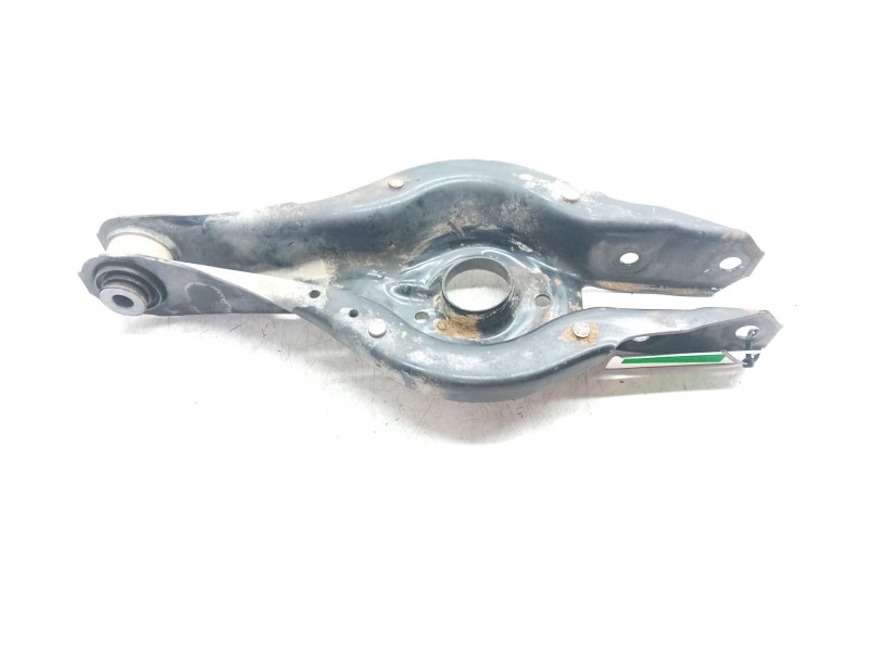 Recambio de brazo suspension inferior trasero derecho para bmw 1 (f20) 118 d referencia OEM IAM 33326792541  