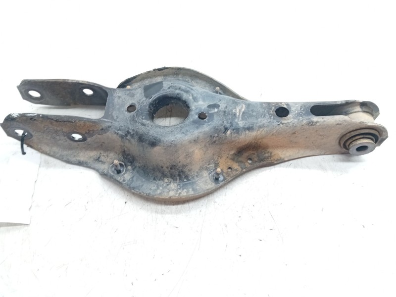 Recambio de brazo suspension inferior trasero izquierdo para bmw 1 (f20) 118 d referencia OEM IAM 33326792541  